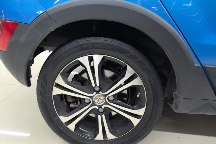 Used BAIC New Energy EX 2018 EX360 New Style Edition Right Rear Wheel Hub