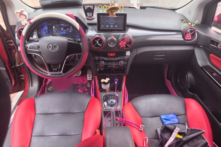 Used BAIC New Energy EX 2016 EX200 Cool Edition Center Console