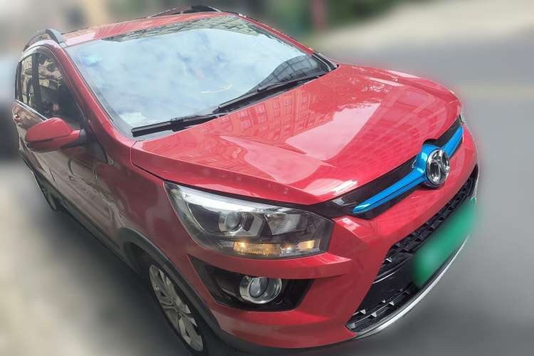 Used BAIC New Energy EX 2016 EX200 Active Edition Front Right 45 Deg