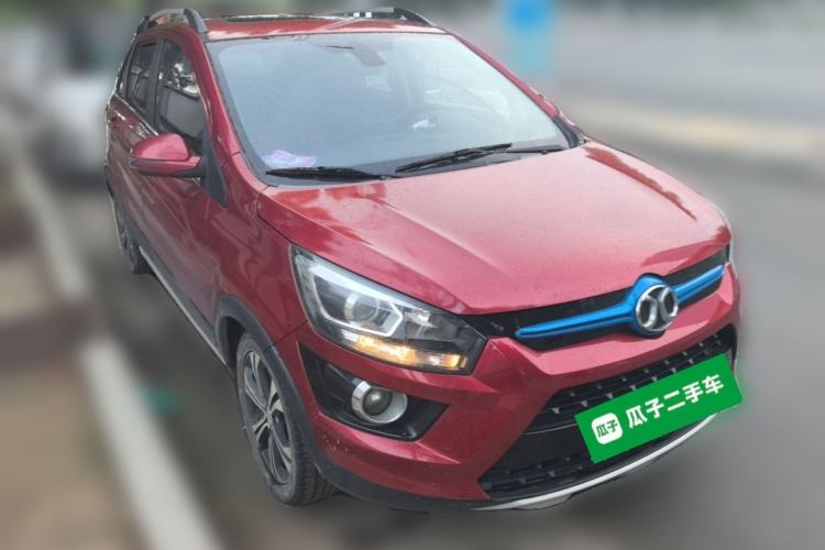 Used BAIC New Energy EX 2016 EX200 Cool Edition Front Right 45 Deg