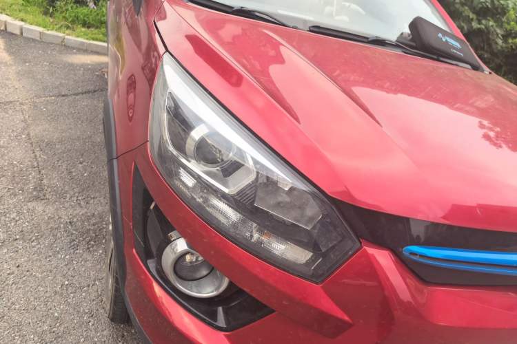 Used BAIC New Energy EX 2016 EX200 Cool Edition Right Front Headlight