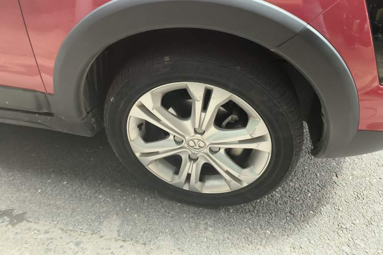Used BAIC New Energy EX 2016 EX200 Active Edition Right Front Wheel Hub