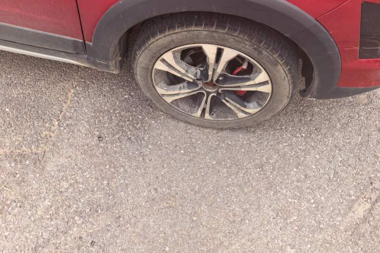 Used BAIC New Energy EX 2016 EX200 Cool Edition Right Front Wheel Hub