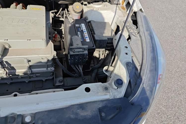 Used BAIC New Energy EX 2016 EX200 Active Edition Engine Bay Left