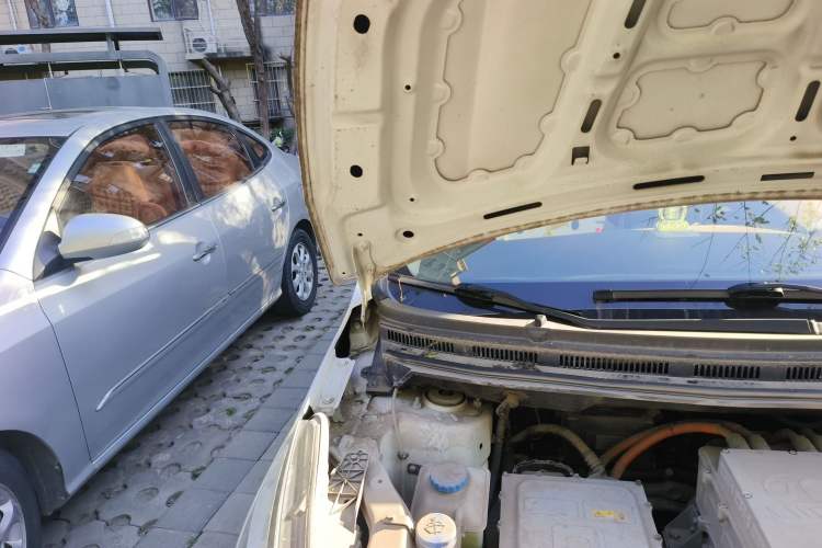 Used BAIC New Energy EX 2016 EX200 Cool Edition Engine Bay Right
