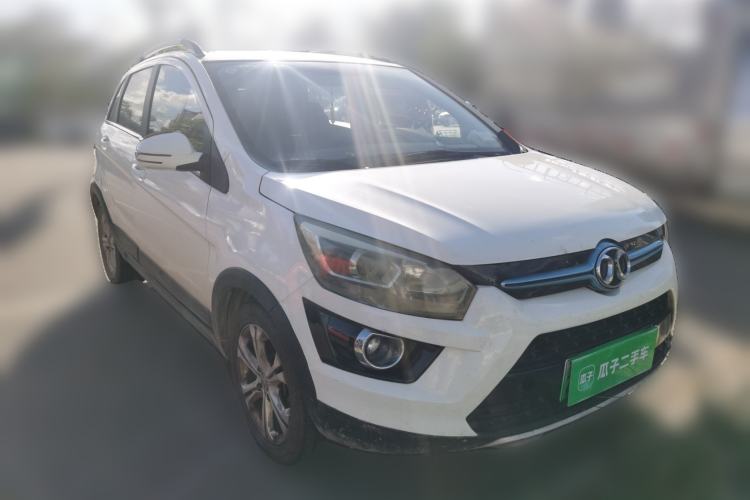 Used BAIC New Energy EX 2016 EX200 Active Edition Front Right 45 Deg