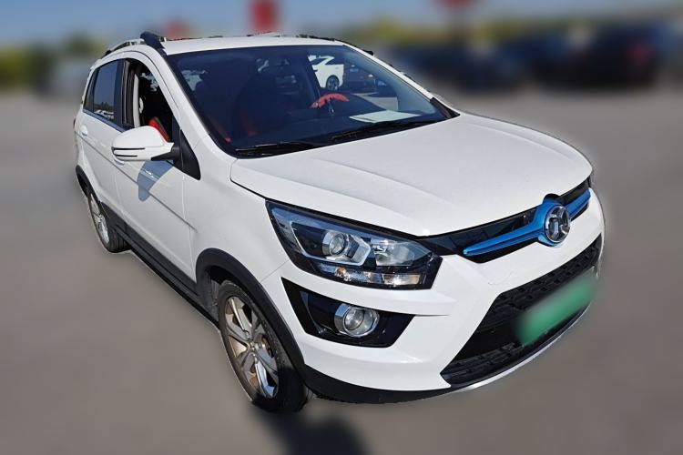 Used BAIC New Energy EX 2016 EX200 Active Edition Front Right 45 Deg