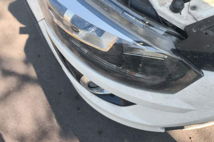 Used BAIC New Energy EX 2016 EX200 Active Edition Right Front Headlight
