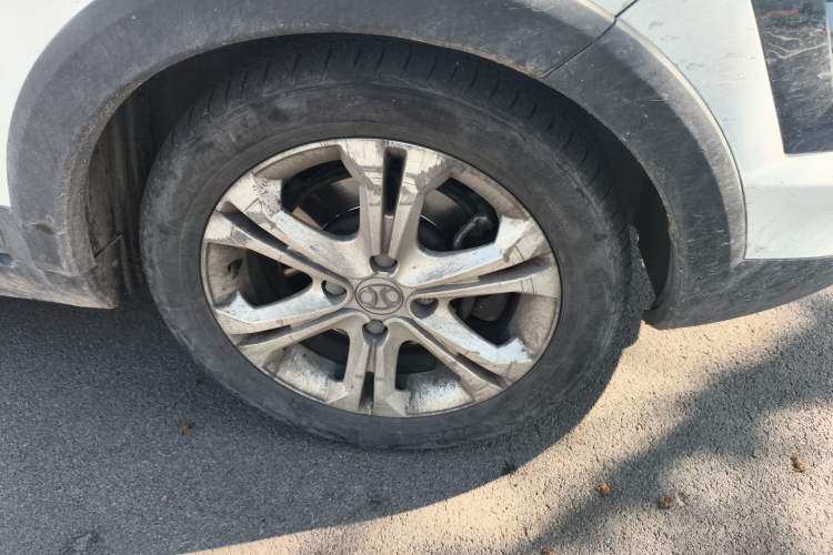 Used BAIC New Energy EX 2016 EX200 Active Edition Right Front Wheel Hub