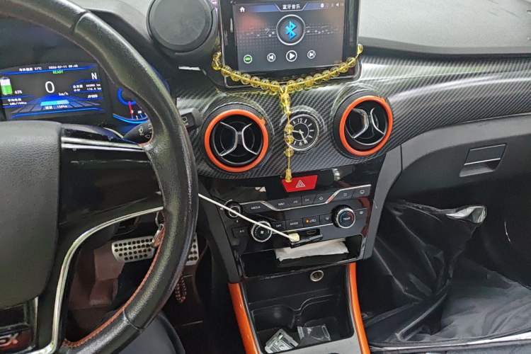 Used BAIC New Energy EX 2017 EX260 Cool Edition Audio And AC Panel