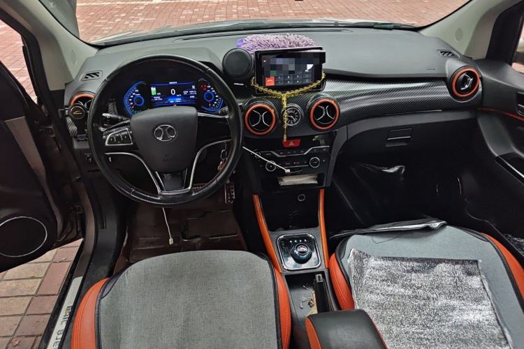 Used BAIC New Energy EX 2017 EX260 Cool Edition Center Console