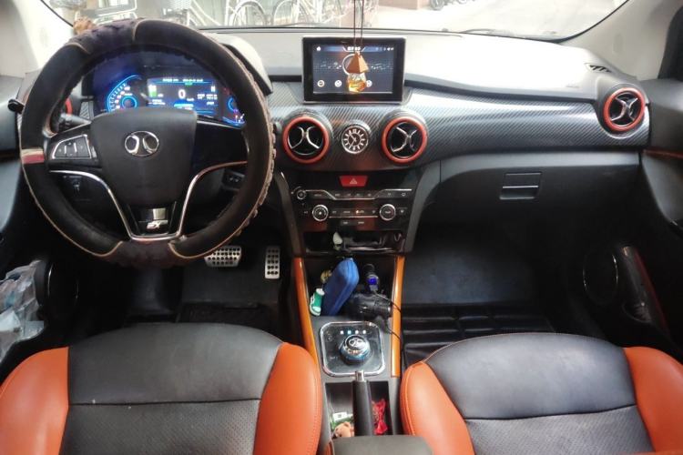Used BAIC New Energy EX 2017 EX260 Cool Edition Center Console