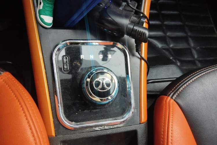Used BAIC New Energy EX 2017 EX260 Cool Edition Gear Lever