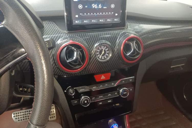 Used BAIC New Energy EX 2017 EX260 Cool Edition Audio And AC Panel