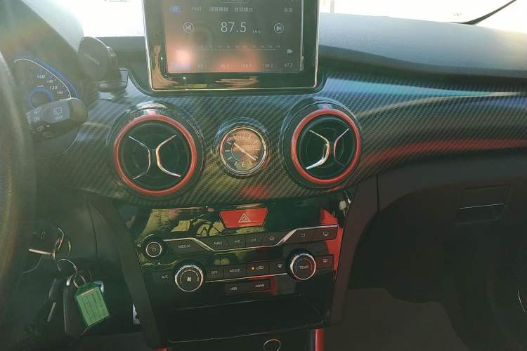 Used BAIC New Energy EX 2017 EX260 Cool Edition Audio And AC Panel