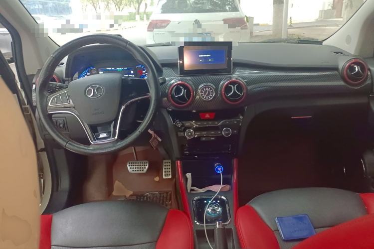 Used BAIC New Energy EX 2017 EX260 Cool Edition Center Console