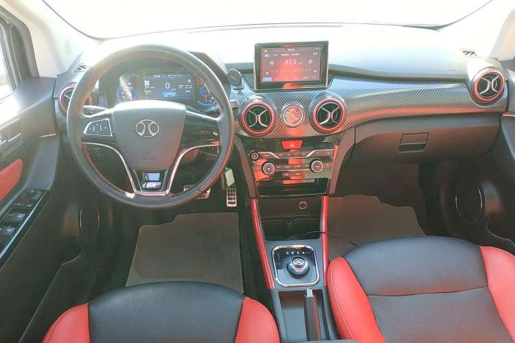Used BAIC New Energy EX 2017 EX260 Cool Edition Center Console