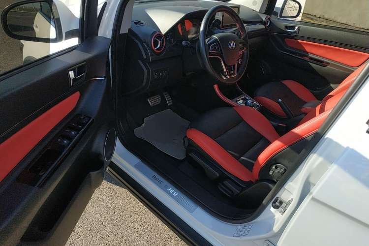 Used BAIC New Energy EX 2017 EX260 Cool Edition Driver Seat