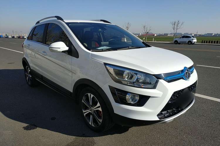 Used BAIC New Energy EX 2017 EX260 Cool Edition Front Right 45 Deg