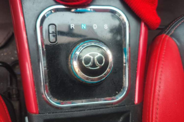 Used BAIC New Energy EX 2017 EX260 Active Edition Gear Lever