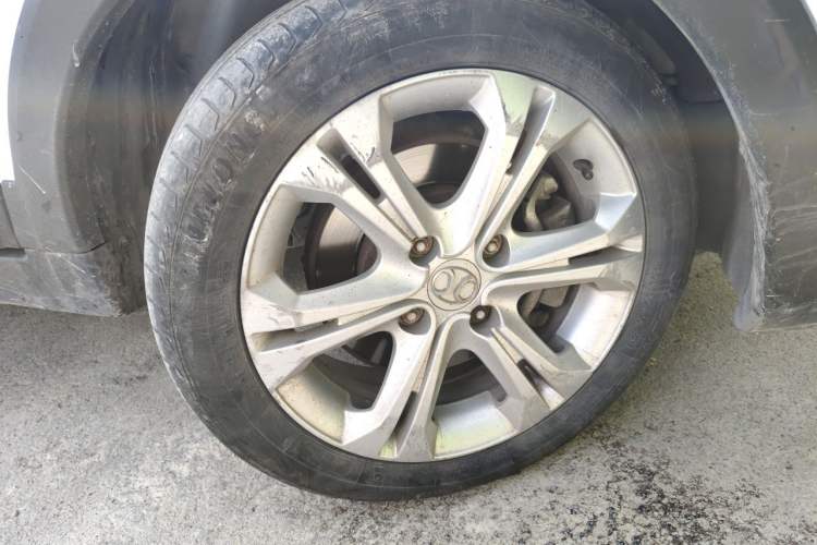 Used BAIC New Energy EX 2017 EX260 Active Edition Right Front Wheel Hub