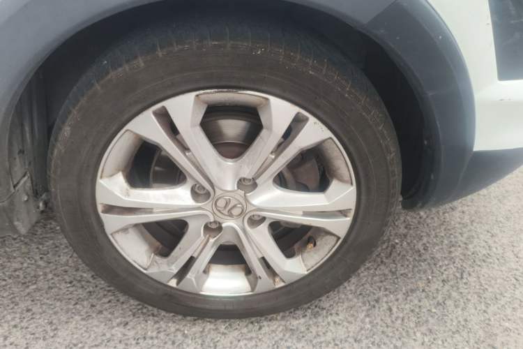 Used BAIC New Energy EX 2017 EX260 Active Edition Right Front Wheel Hub