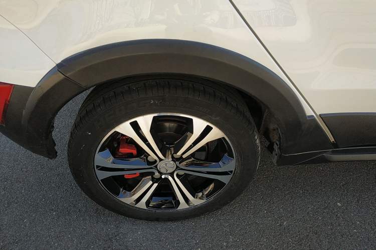 Used BAIC New Energy EX 2017 EX260 Cool Edition Right Rear Wheel Hub