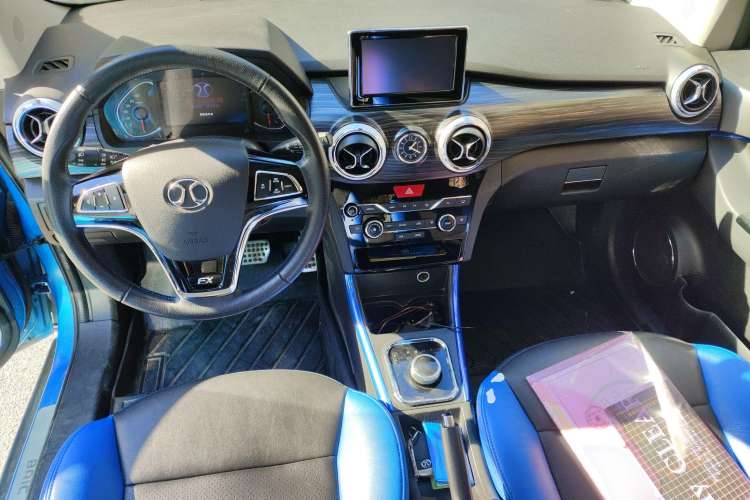 Used BAIC New Energy EX 2018 EX360 Trendy Edition Center Console