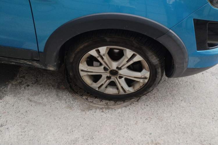 Used BAIC New Energy EX 2018 EX360 New Style Edition Right Front Wheel Hub