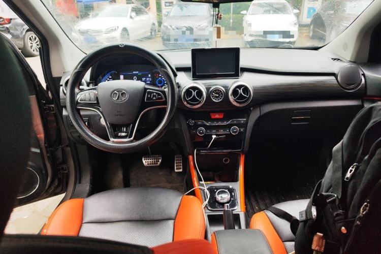 Used BAIC New Energy EX 2018 EX360 Trendy Edition Center Console