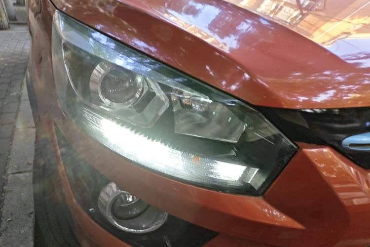 Used BAIC New Energy EX 2018 EX360 Trendy Edition Right Front Headlight