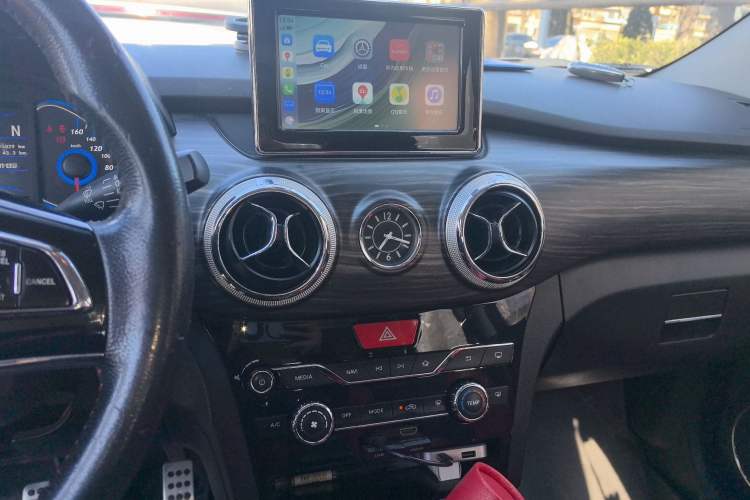 Used BAIC New Energy EX 2018 EX360 Trendy Edition Audio And AC Panel