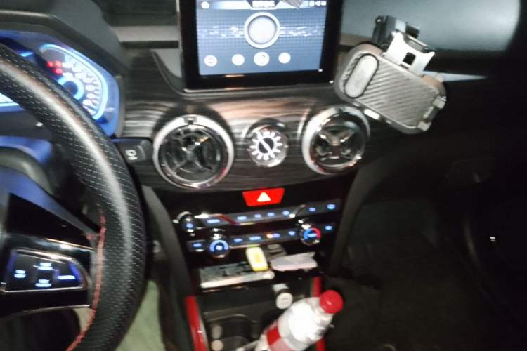 Used BAIC New Energy EX 2018 EX360 Trendy Edition Audio And AC Panel