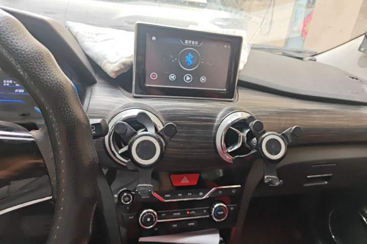 Used BAIC New Energy EX 2018 EX360 New Style Edition Audio And AC Panel