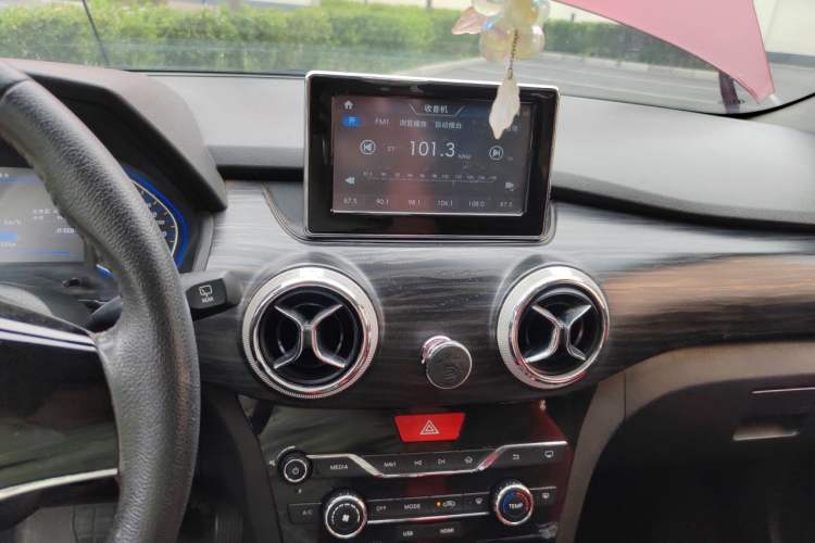 Used BAIC New Energy EX 2018 EX360 New Style Edition Audio And AC Panel
