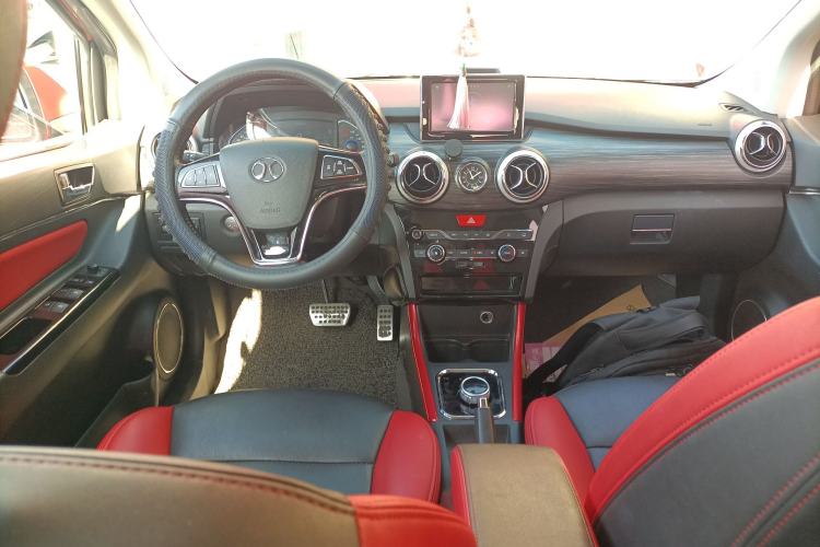 Used BAIC New Energy EX 2018 EX360 Trendy Edition Center Console