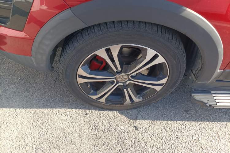Used BAIC New Energy EX 2018 EX360 Trendy Edition Left Front Wheel Hub