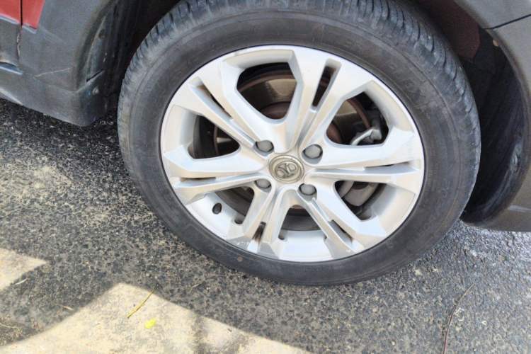 Used BAIC New Energy EX 2018 EX360 New Style Edition Right Front Wheel Hub