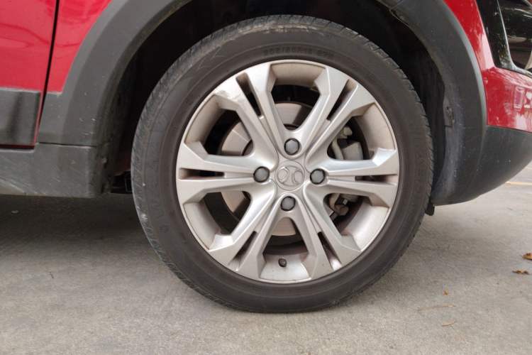 Used BAIC New Energy EX 2018 EX360 New Style Edition Right Front Wheel Hub