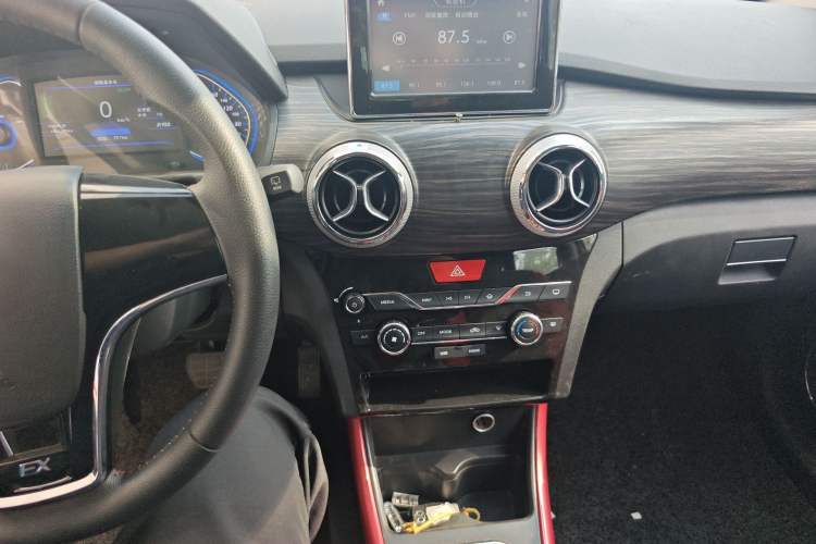 Used BAIC New Energy EX 2018 EX360 New Style Edition Audio And AC Panel