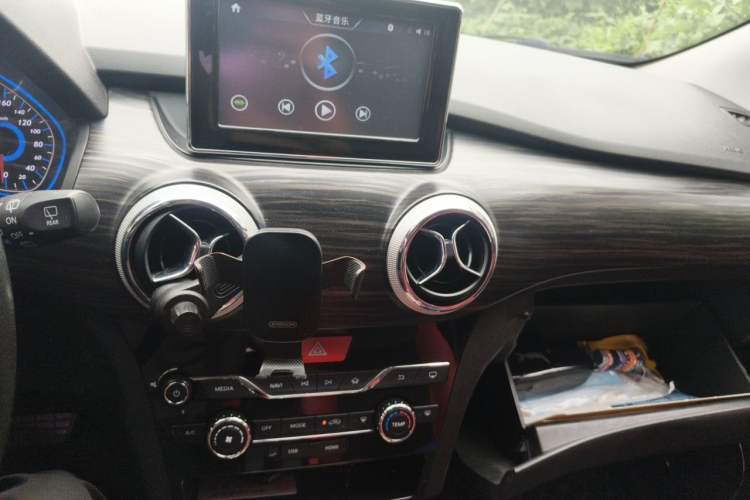 Used BAIC New Energy EX 2018 EX360 New Style Edition Audio And AC Panel