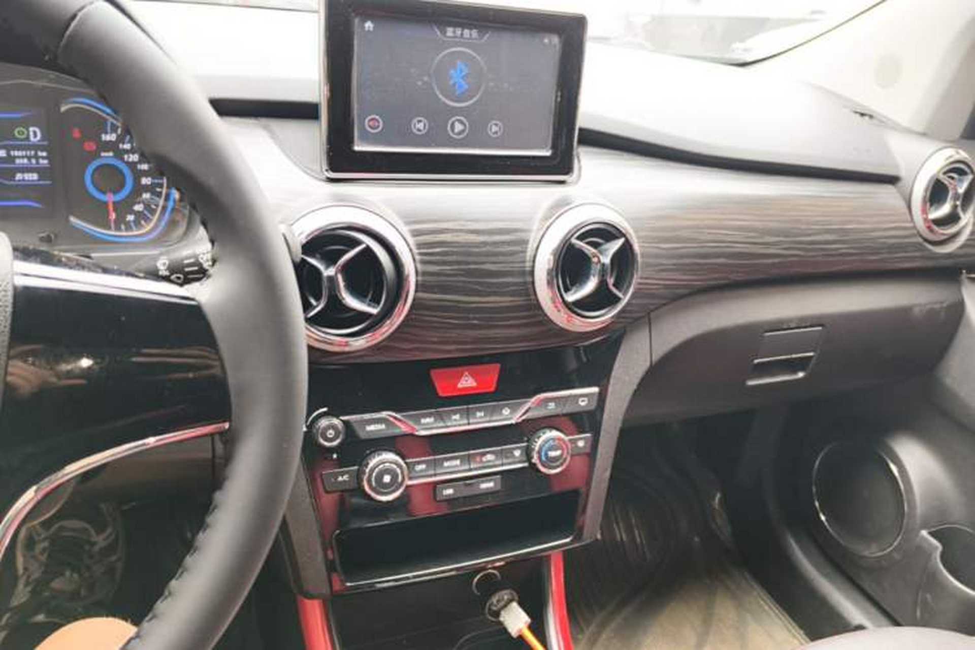 Used BAIC New Energy EX 2018 EX360 New Air Edition Audio And AC Panel