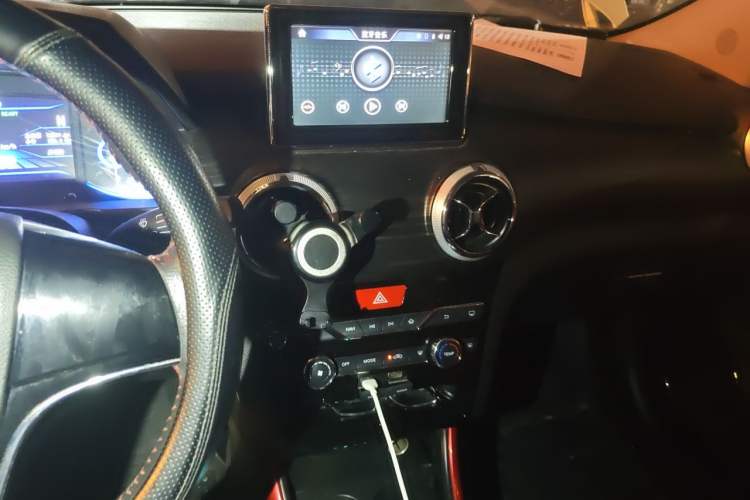 Used BAIC New Energy EX 2018 EX360 New Style Edition Audio And AC Panel