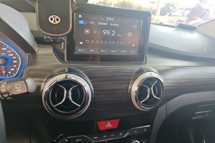 Used BAIC New Energy EX 2018 EX360 New Style Edition Audio And AC Panel