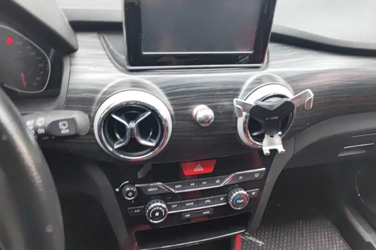 Used BAIC New Energy EX 2018 EX360 New Style Edition Audio And AC Panel