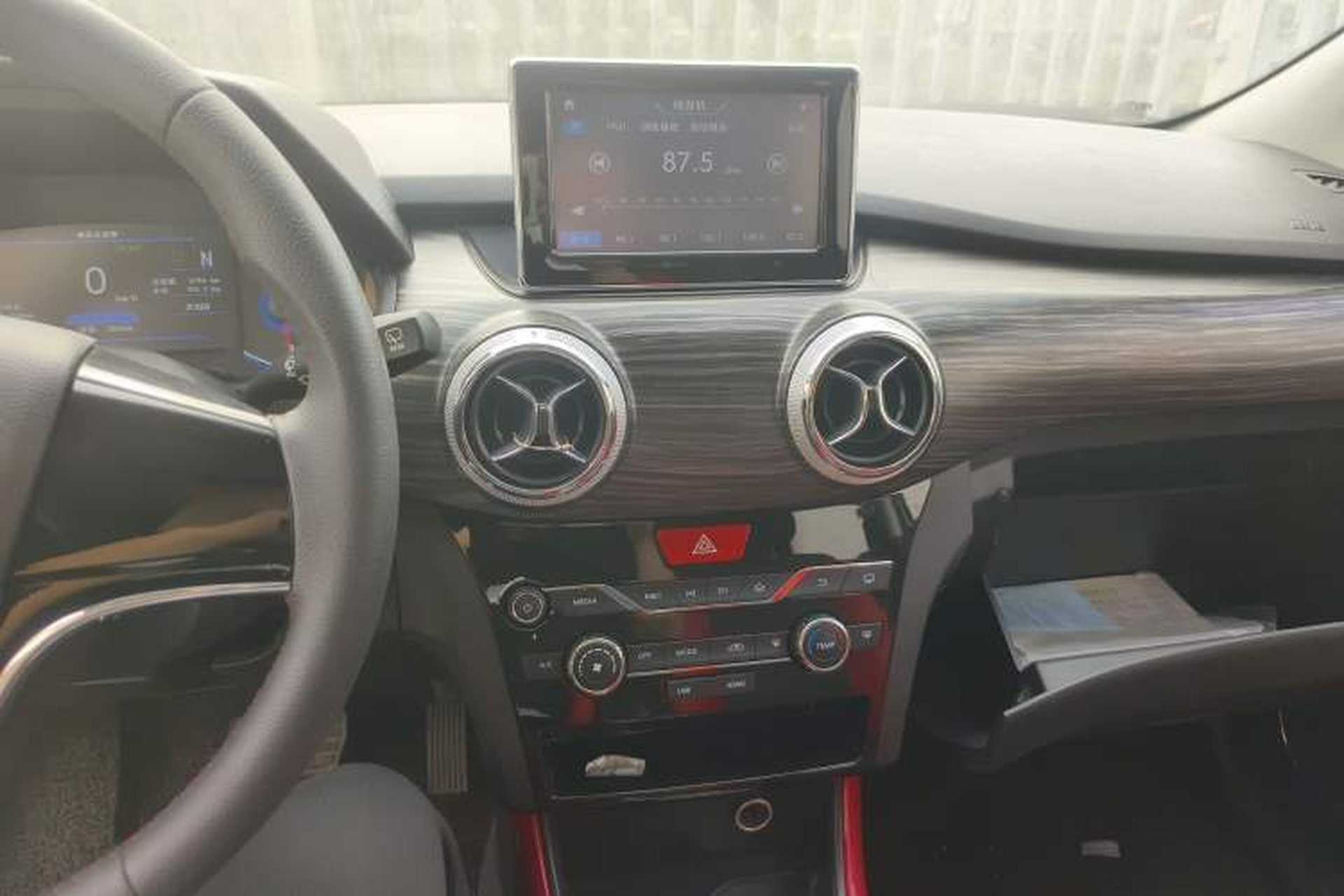 Used BAIC New Energy EX 2018 EX360 New Style Edition Audio And AC Panel