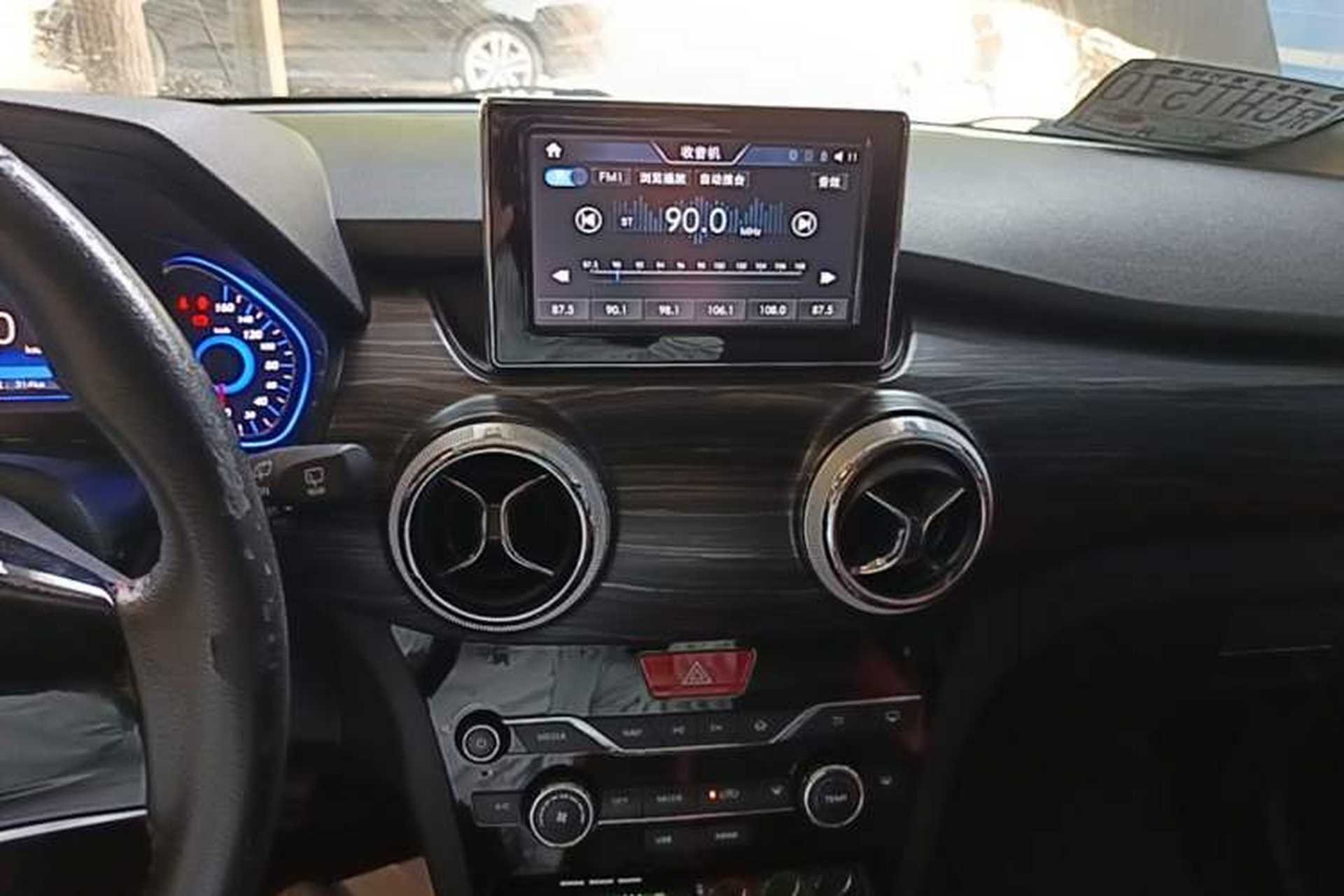Used BAIC New Energy EX 2018 EX360 New Style Edition Audio And AC Panel