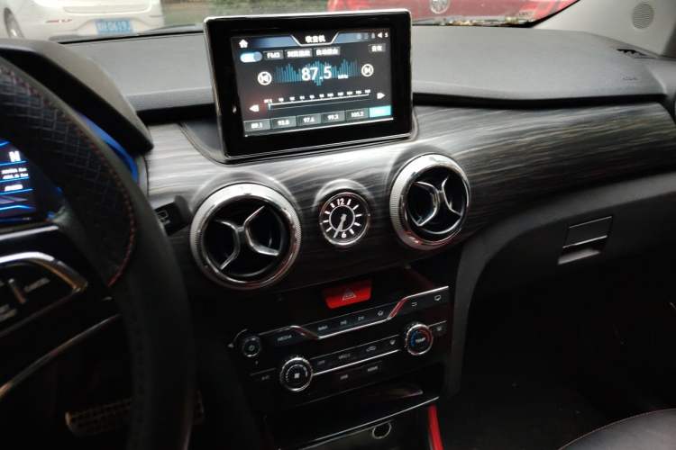 Used BAIC New Energy EX 2018 EX360 Trendy Edition Audio And AC Panel