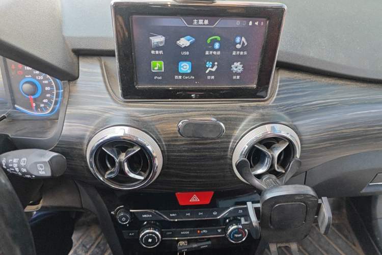 Used BAIC New Energy EX 2018 EX360 New Style Edition Audio And AC Panel