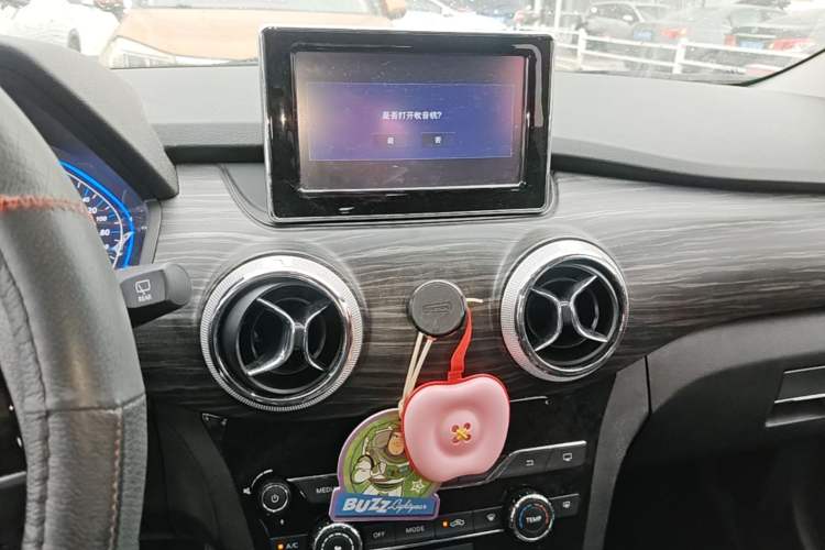 Used BAIC New Energy EX 2018 EX360 New Style Edition Audio And AC Panel